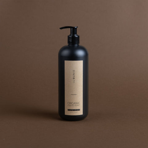 JUNIPER ORGANIC LIQUID SOAP IN BLACK BOTTLE 500ML